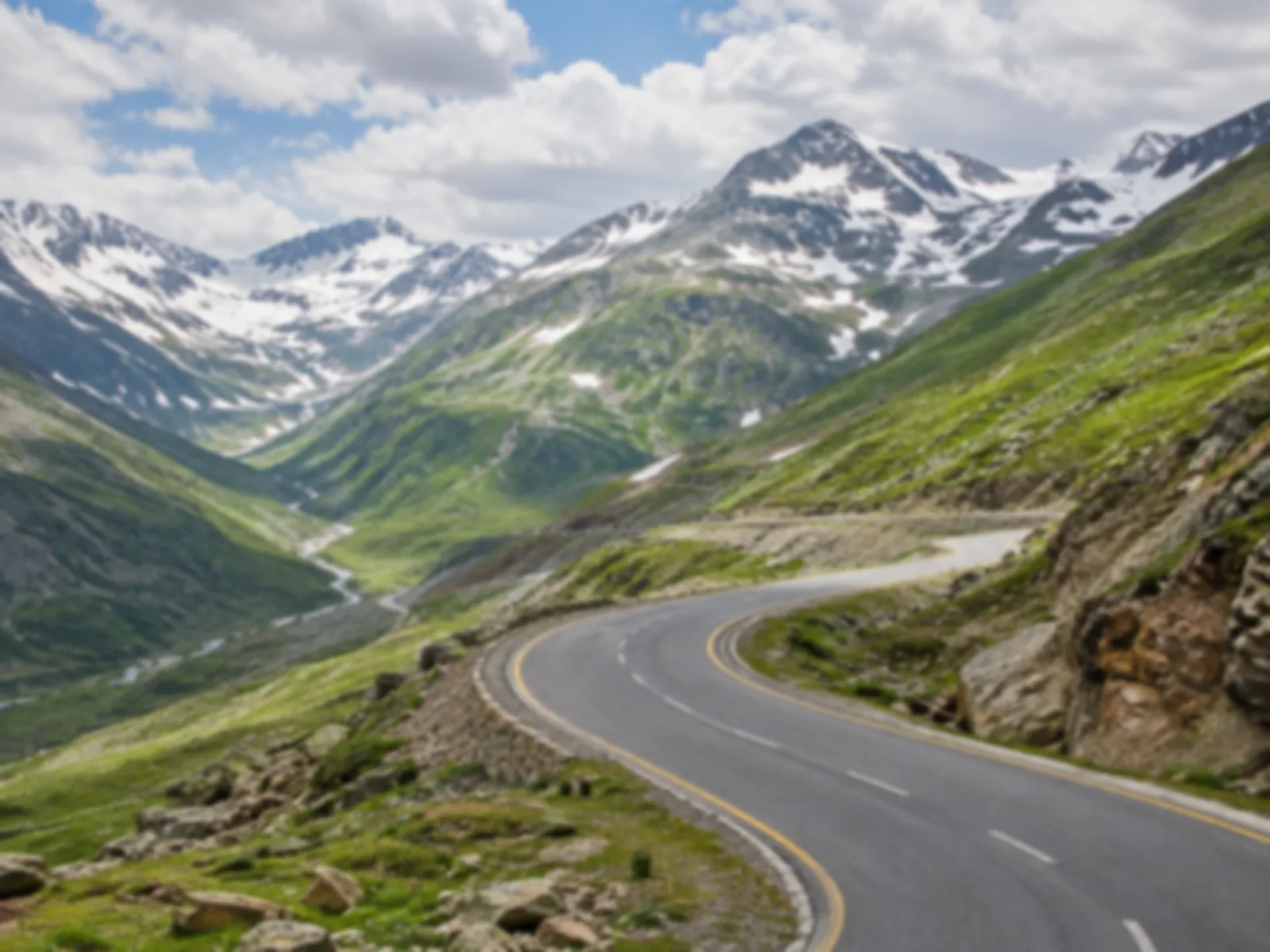 4 Days Naran, Babusar Top & Lulusar Tour